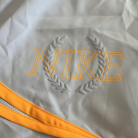 Nike running shorts - Picture 2 of 4